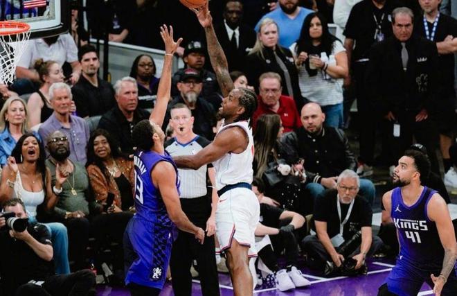 优游国际NBA战报：三双哈登枢纽失误后抱歉伦纳德为快船季后赛懦夫