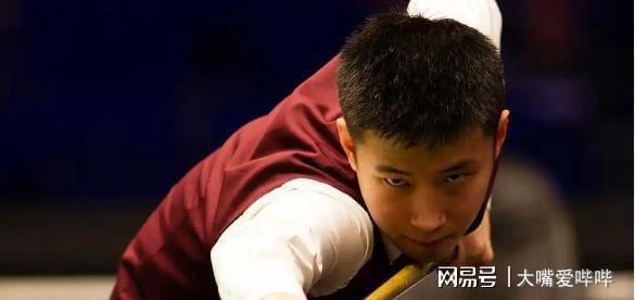 优游国际ub8平台中国体坛最新静态：赵心童播种50万英镑与美男高朋合影引存眷(图4)