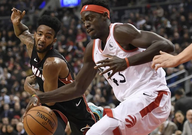NBA常规赛高清直播:火箭vs猛龙 哈登威少强势出(图2) NBA常规赛高清直播:火箭vs猛龙 哈登威少强势出(图2)
